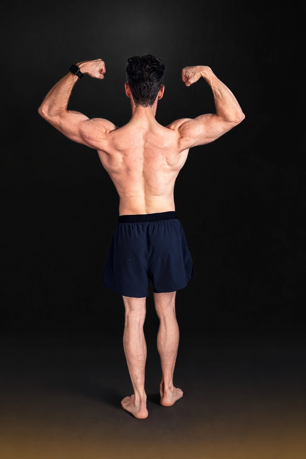 2025: Rückenfoto. Deutlich mehr Rückenmuskulatur als 1999.